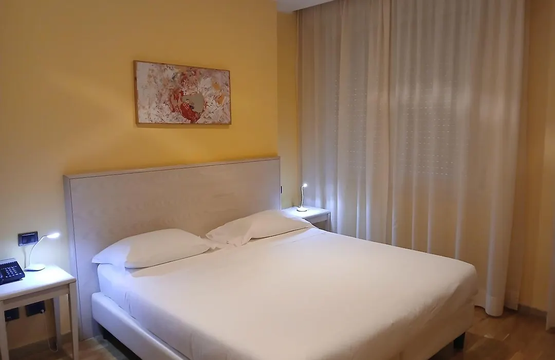 Hotel Chiaraluna-1