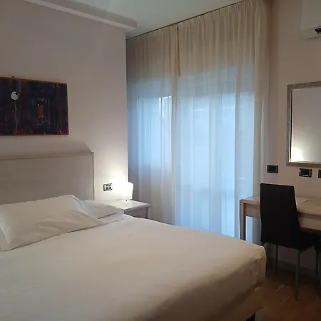 Hotel Chiaraluna-3
